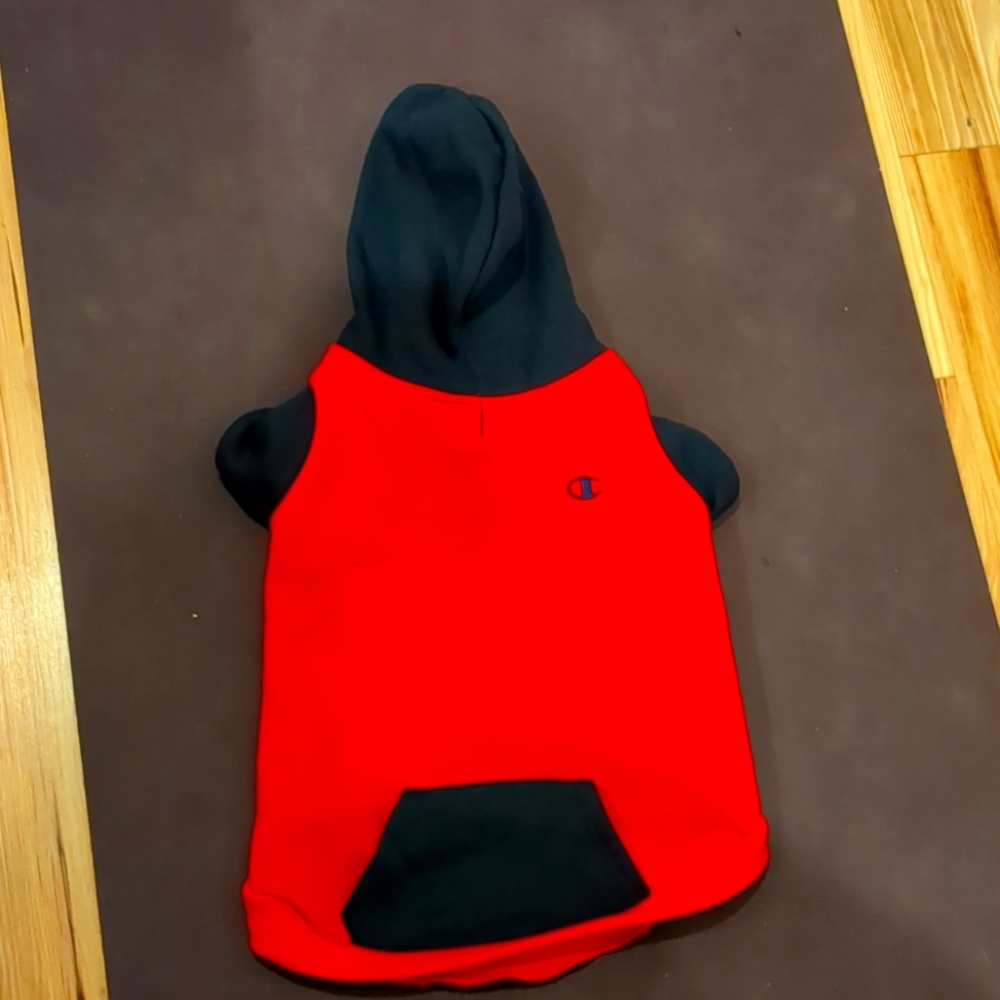 Champion dog sweatshirt with hood size large butt fits more like a small/medium